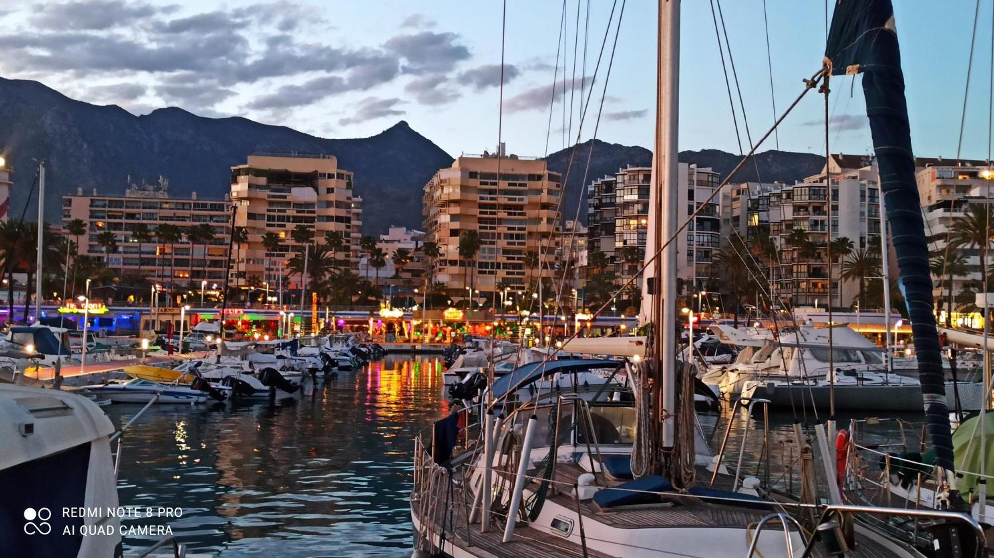 Bambino Playa Apartment Marbella Ngoại thất bức ảnh